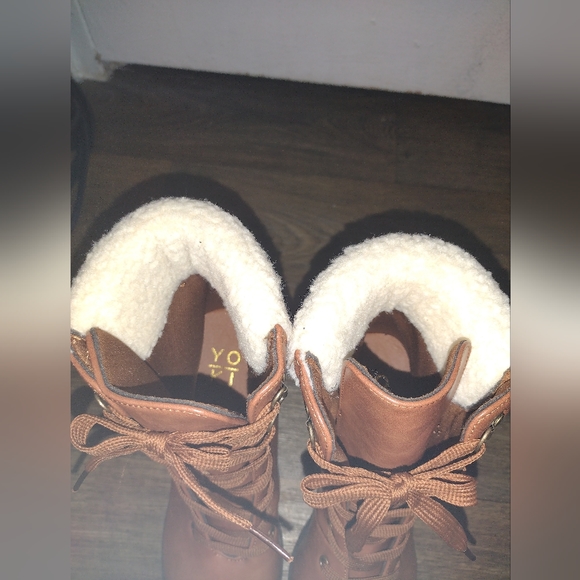 NWOT Yoki tan lace up boots Size 8 - Picture 7 of 8